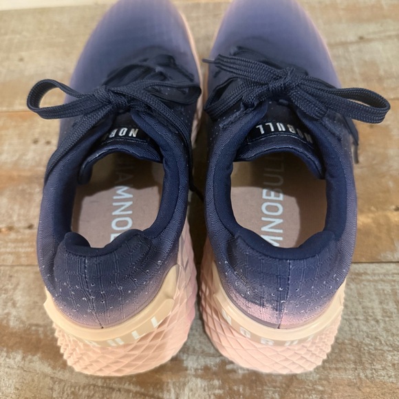 NOBULL Gradient Blue and White Athletic Shoes Women’s 6.5 - Picture 9 of 15